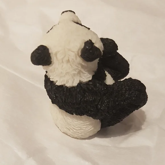 Smiling Panda Cub Figurine (EUC) - Picture 3 of 3